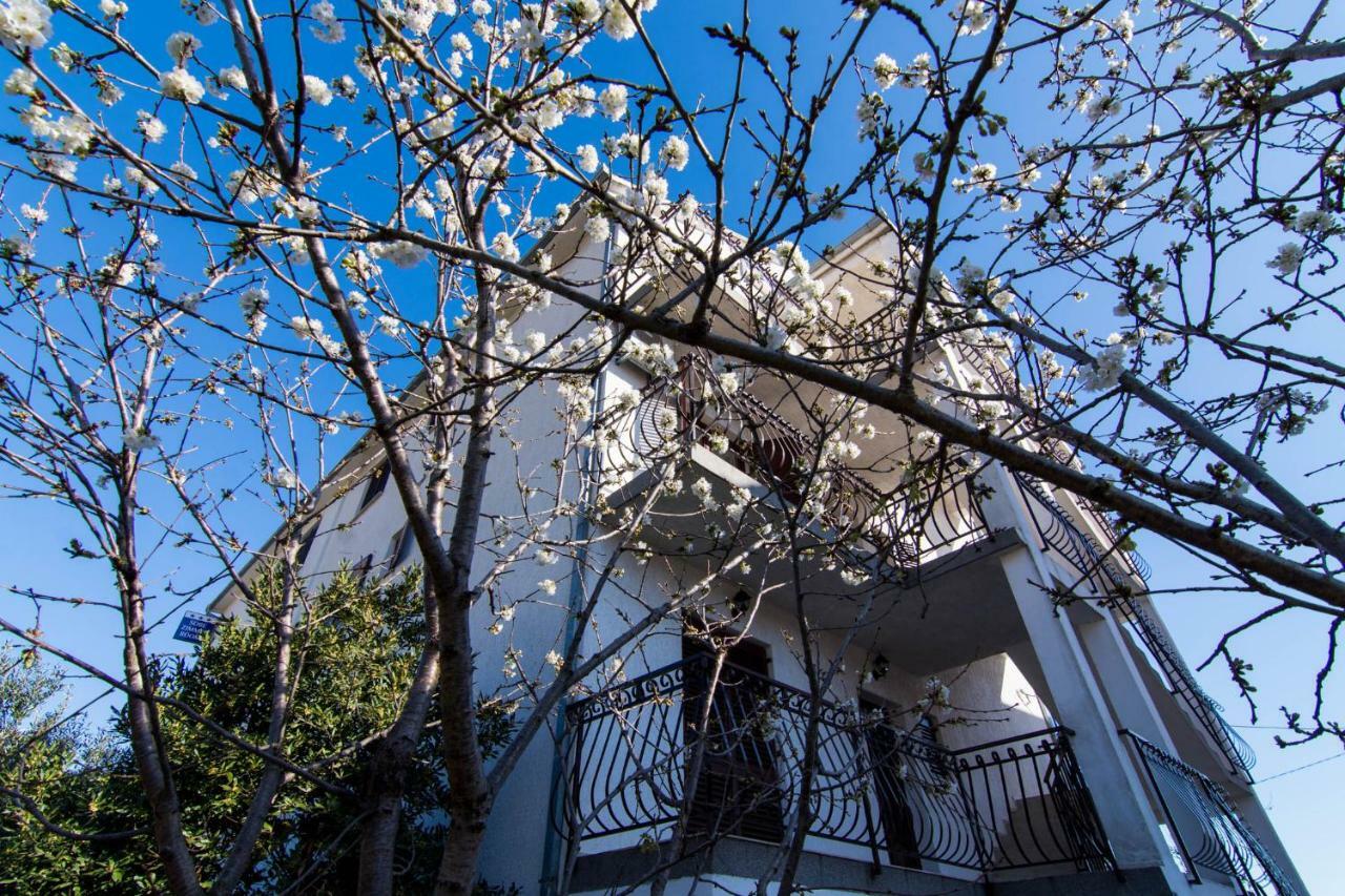 Apartments Jozic Сегет-Враница Экстерьер фото