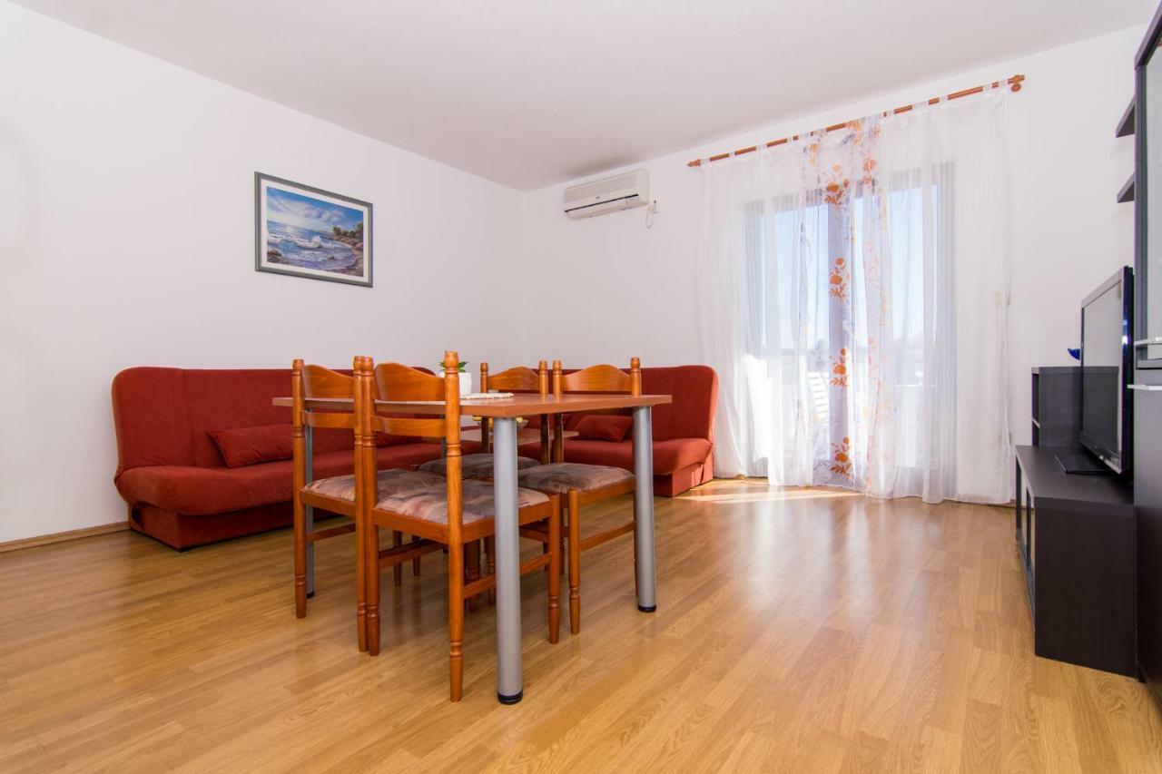 Apartments Jozic Сегет-Враница Экстерьер фото