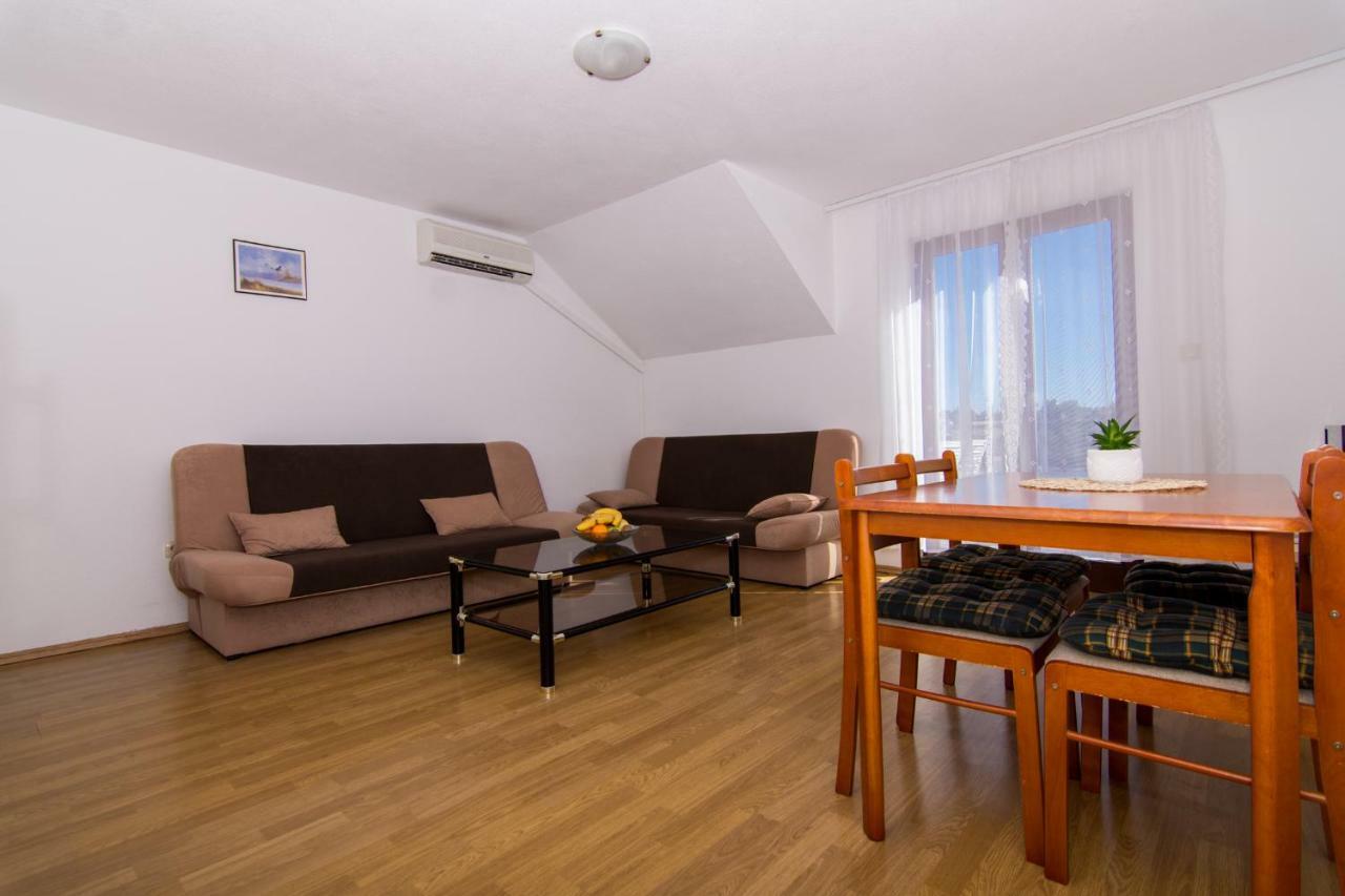 Apartments Jozic Сегет-Враница Экстерьер фото