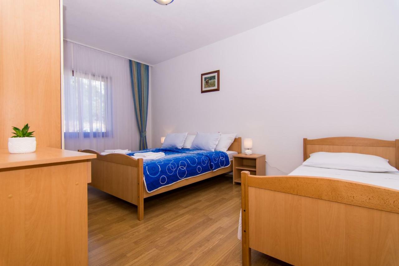 Apartments Jozic Сегет-Враница Экстерьер фото